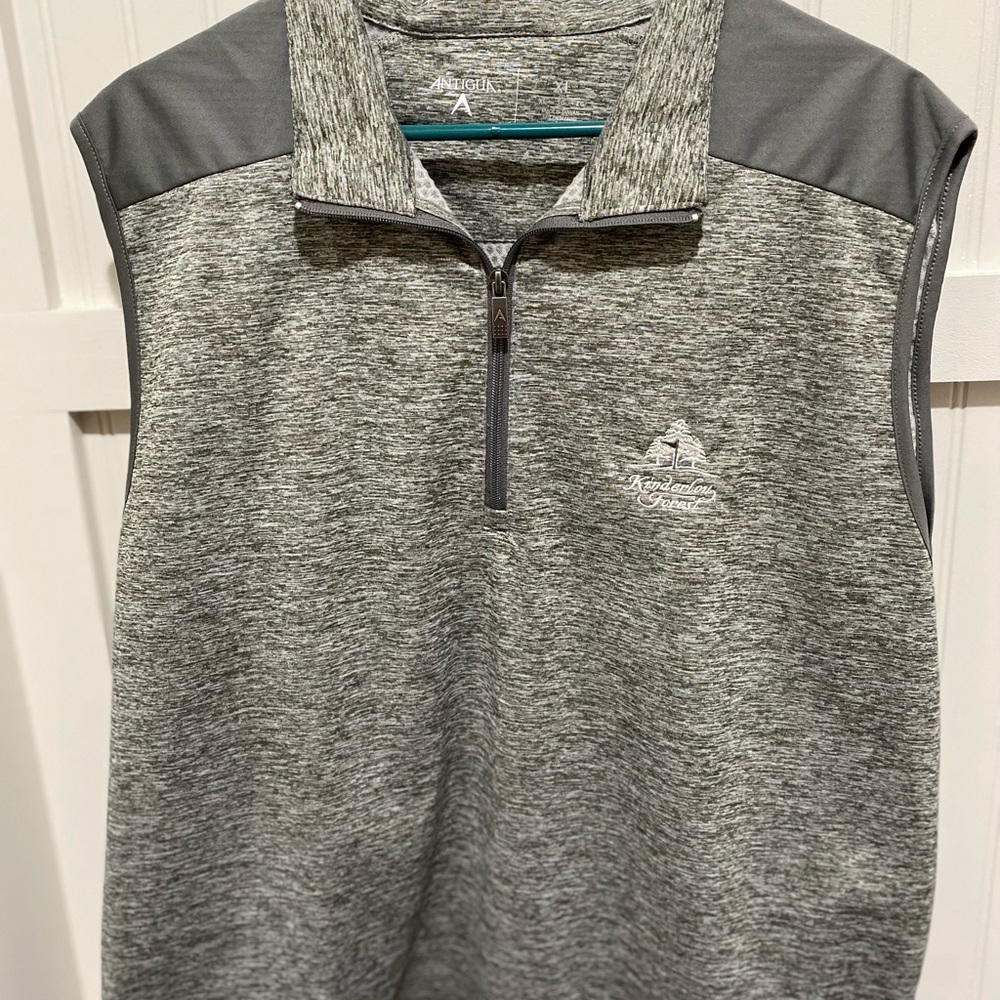 Golf vest NWOT